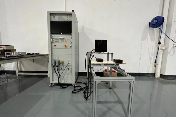 E mamella voltage tester