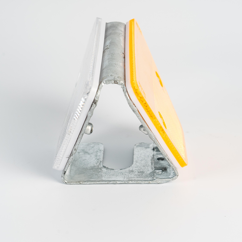 DM502YW Trapezoidal Reflective Delineator (3).jpg