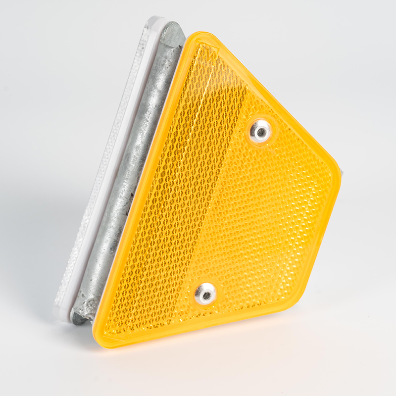 DM502YW Trapezoidal Reflective Delineator (5).jpg