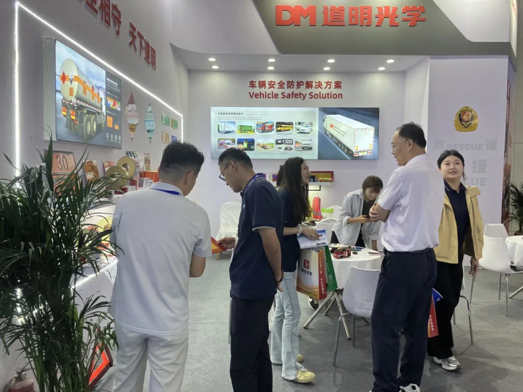 道明光学在梁山车辆展 (3).jpg