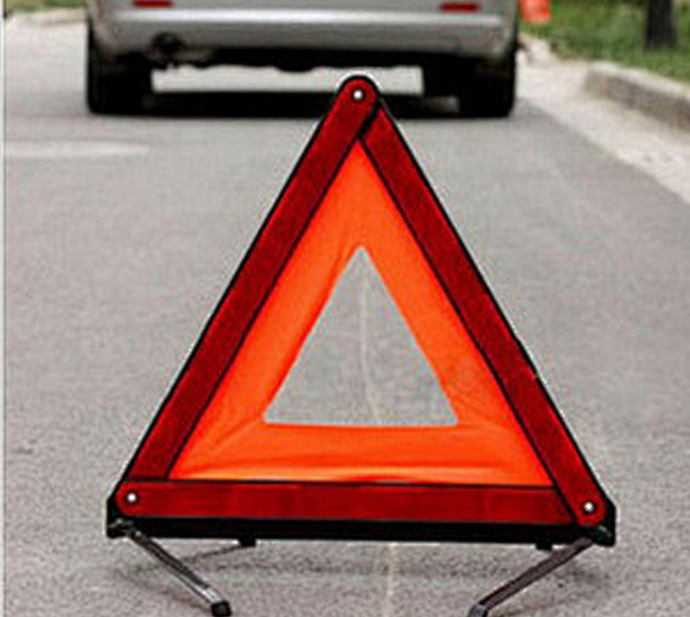 warning triangle reflector2