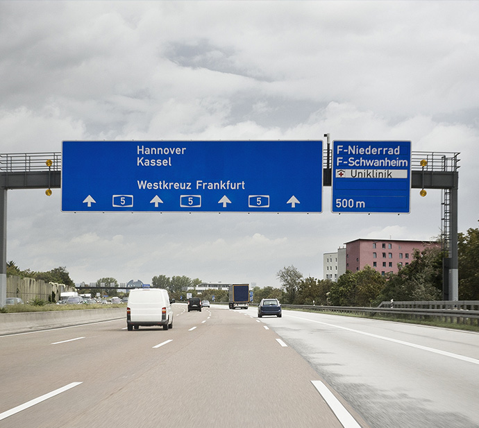 permanent traffic signs3