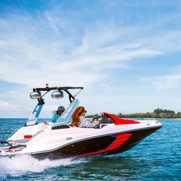 16ft Fishing Design 6 People Fiberglass Speed Boat Leisure Family Use Outboard Engine