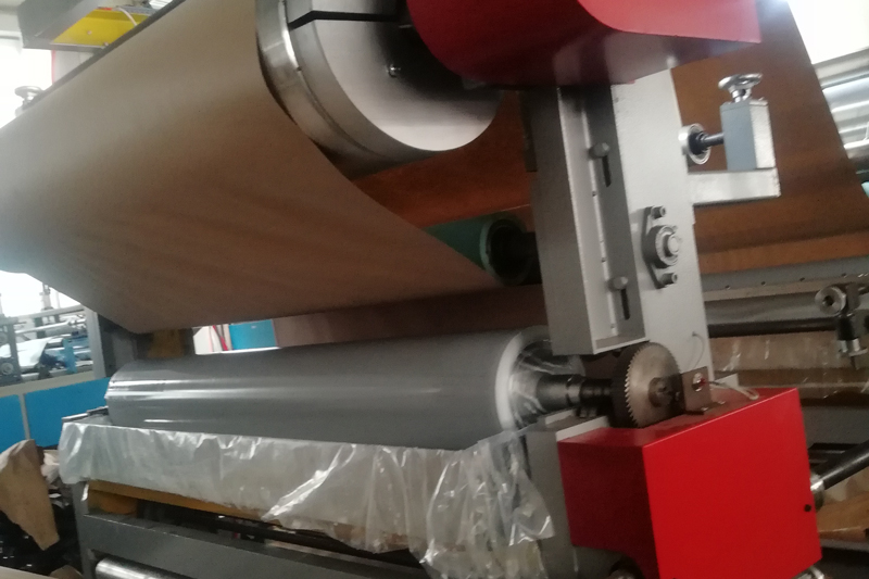 Antirutschplattenmaschine