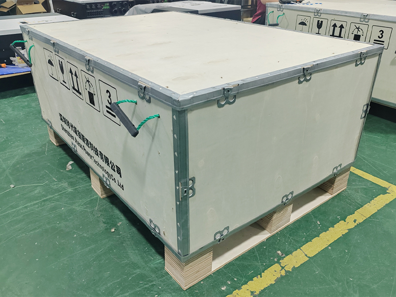 Kim deyir ki, hamısına sahib ola bilməzsən? SUNROVER-in Tam İnteqrasiya edilmiş Günəş Anbarını kəşf edin.