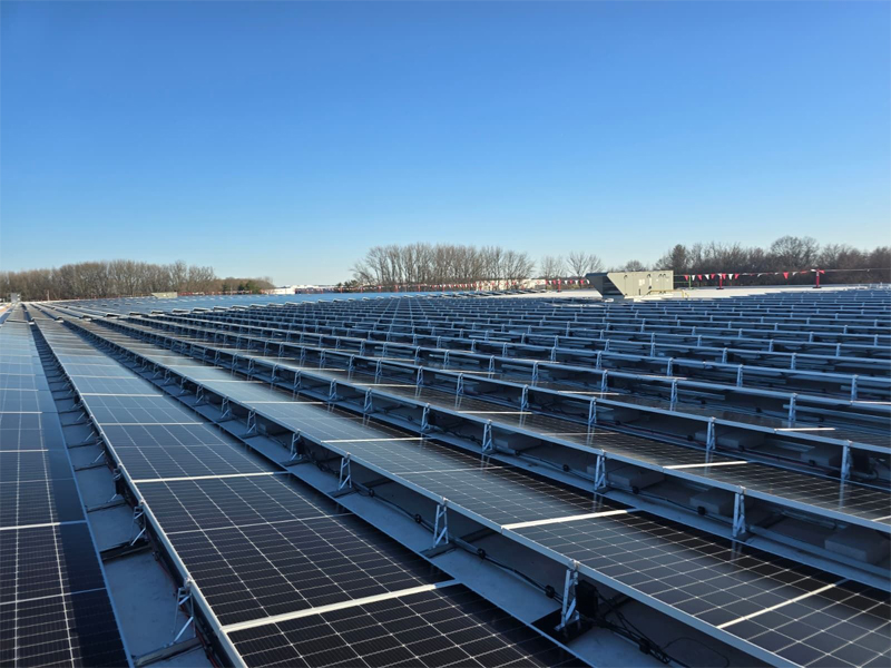 Breaking News: Iran Launches Large-Scale Retaliation, Energy Artery Attacked! Solar Power Faces Uncertainty