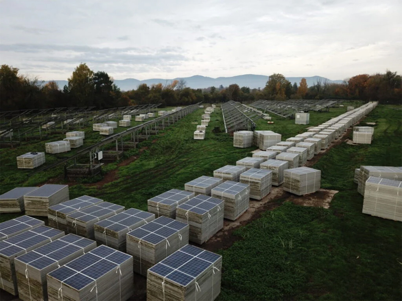 Insurance market must adapt to hybrid renewable energy projects, report finds
