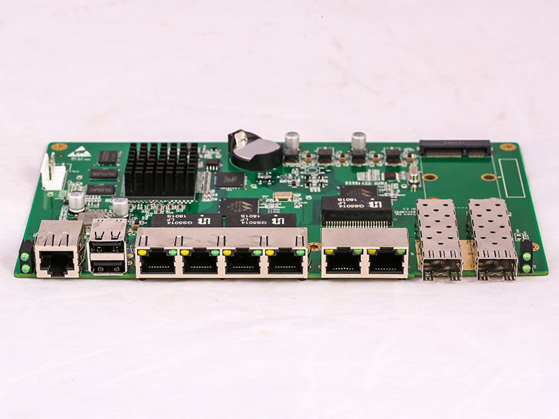 مونتاژ نمونه اولیه PCB (1)