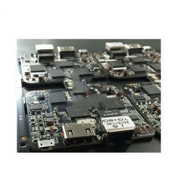 Assemblage de la carte de circuit imprimé du compteur intelligent