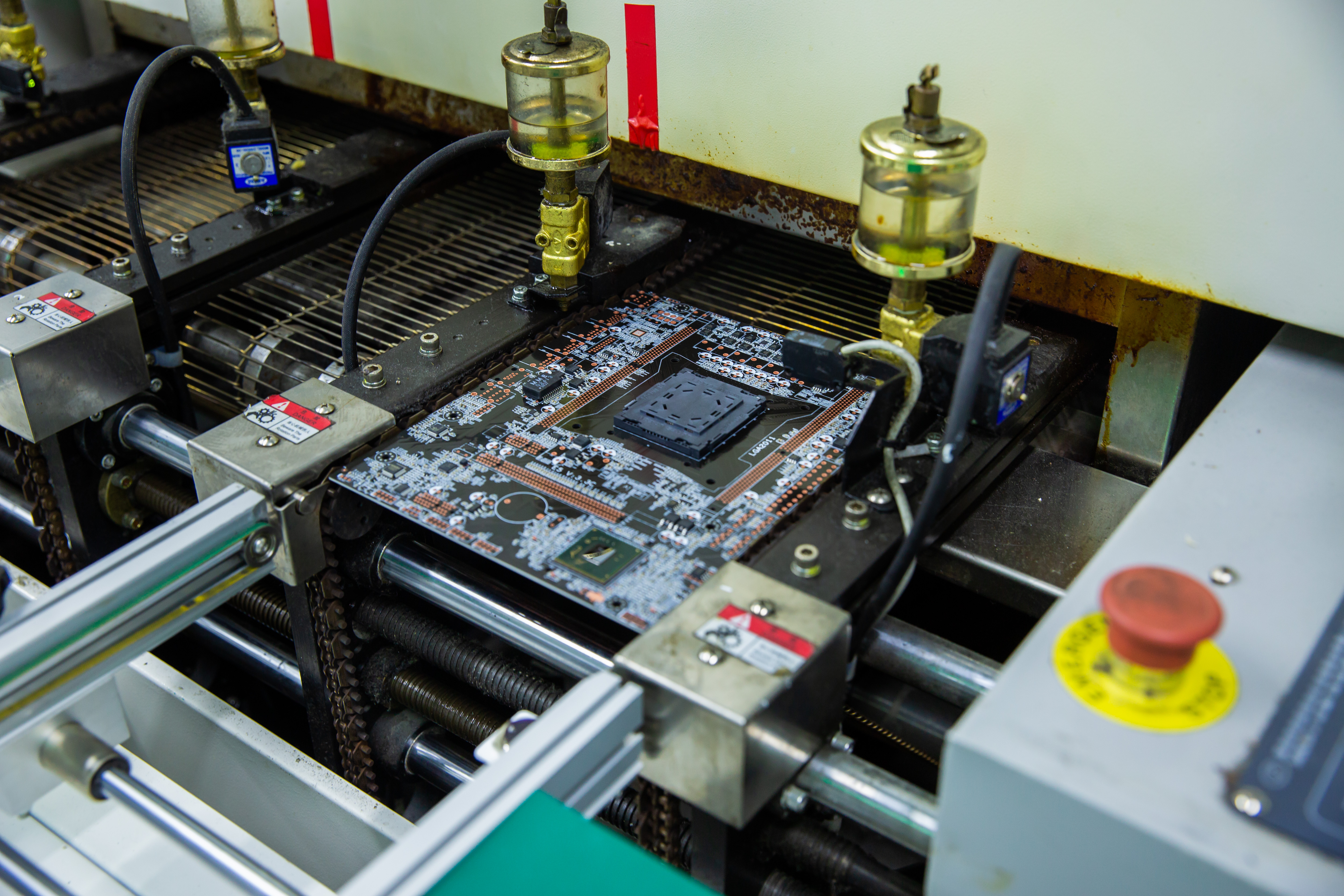 The Heat of Perfection: Our STHL Reflow Soldering Process and Thermal Profile Optimization