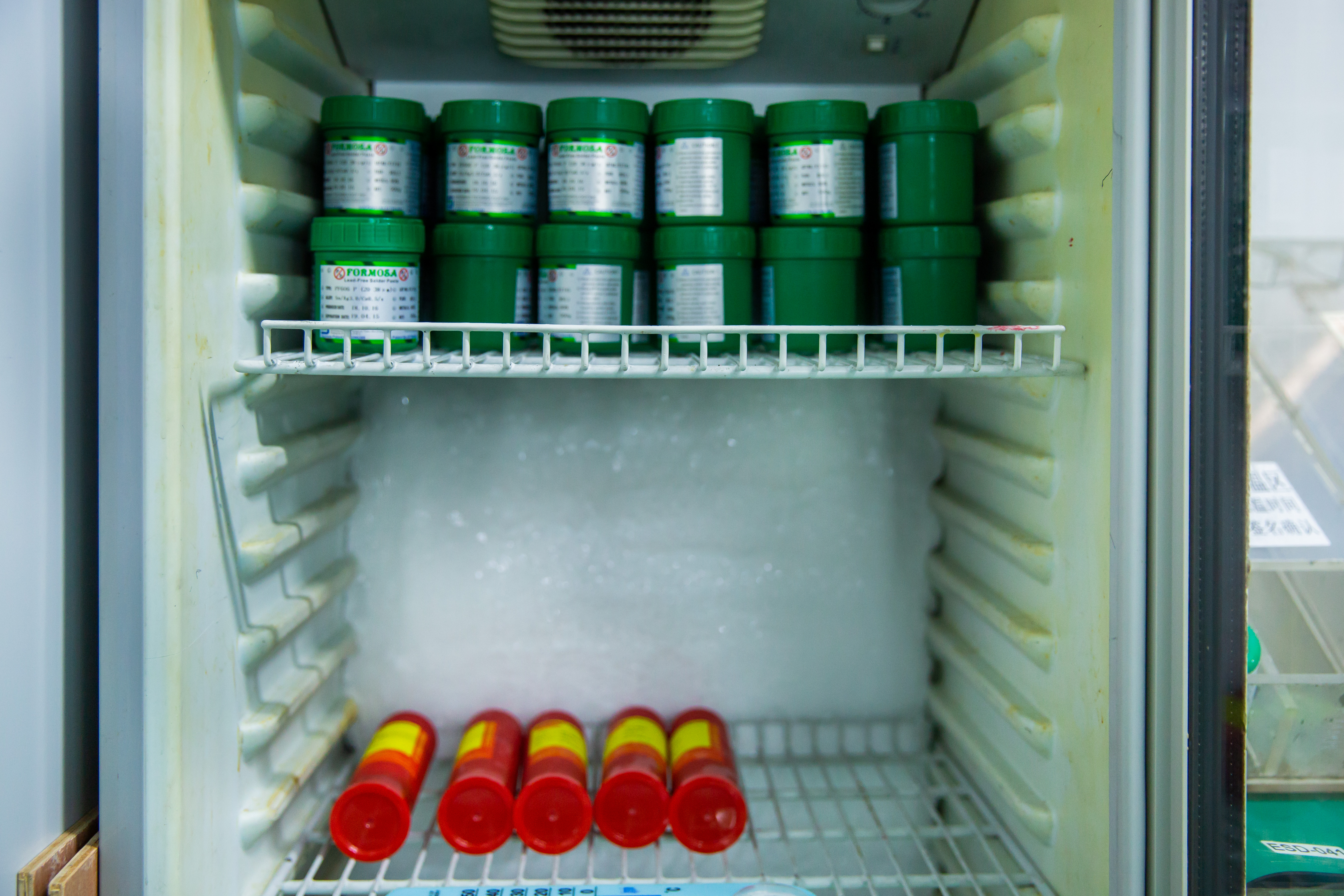 The Foundation of SMT: Our STHL Rigorous Solder Paste Management and Printing Process