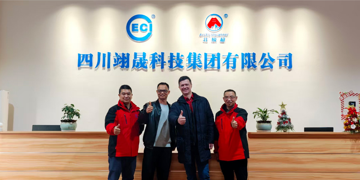 Ang Eacenic nakadani sa atensyon sa internasyonal tungod sa pinakabag-o nga teknolohiya niini; ang mga kliyente sa Russia mihimo og espesyal nga biyahe aron mobisita ug magbayloay og mga ideya