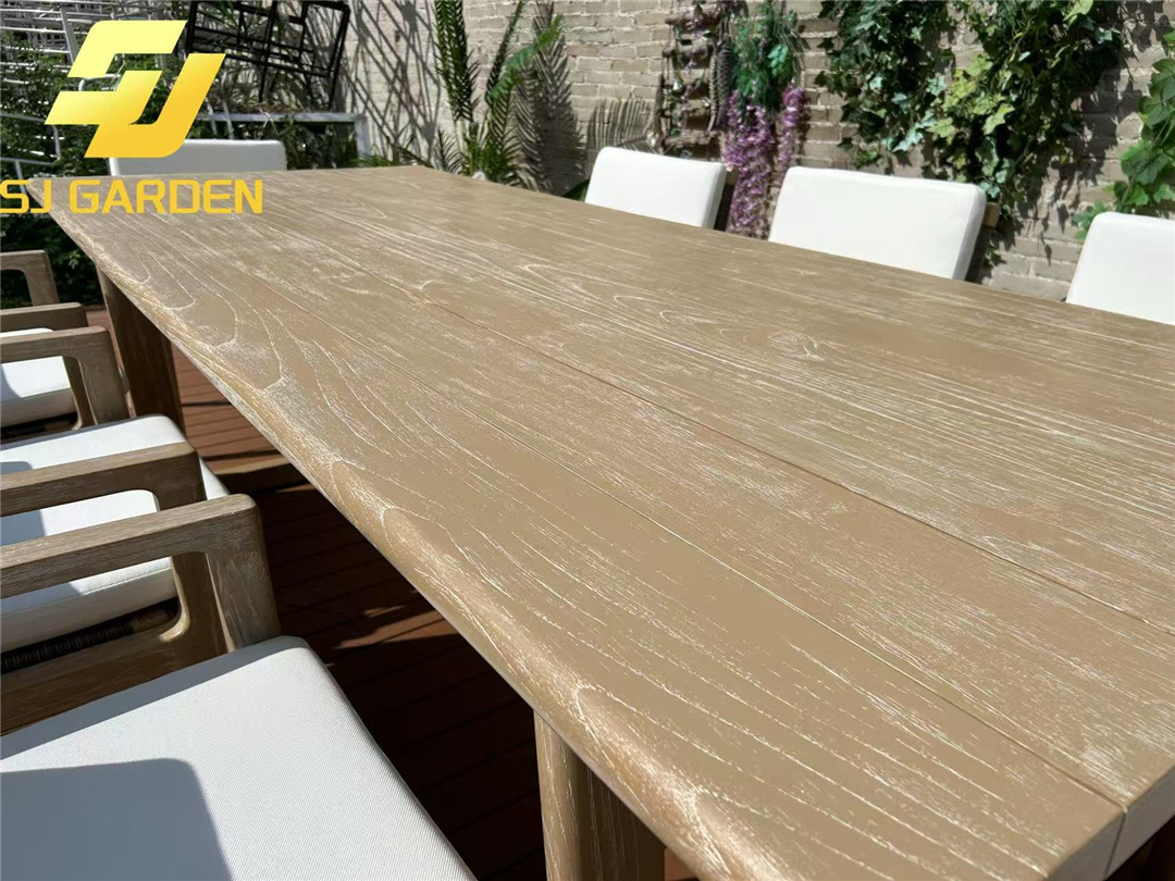 Patio living and enjoying time outdoors (6)