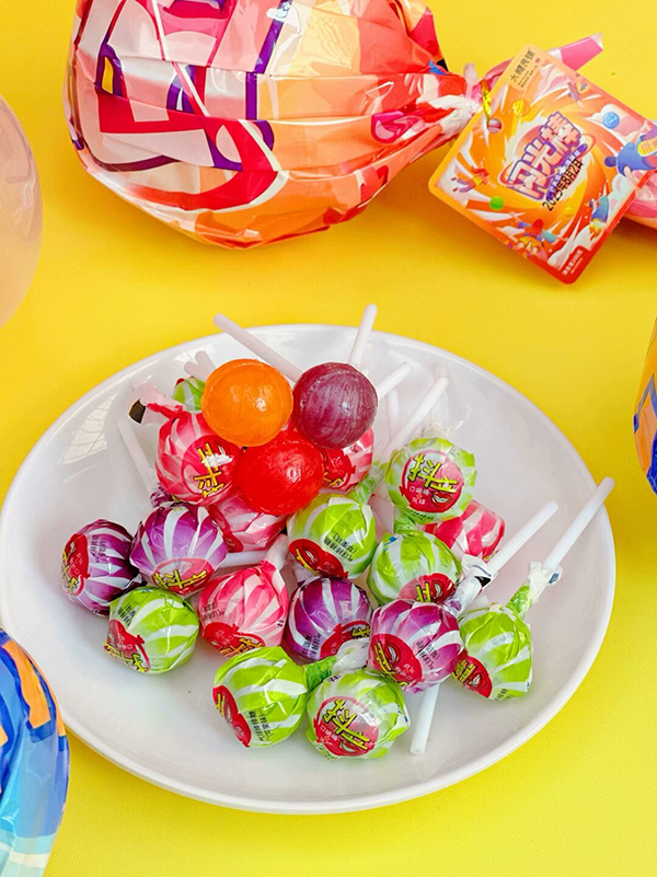 Popular Big Lollipop With Flashing Ball Strawberry Lollipop Orange Lollipop Blueberry Lollipop Grape Lollipop Candy With Toy (4)