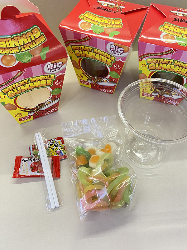 Sweet and Sour Candy Strips Candy Manufacturer Fun sour gummy Cup (3)