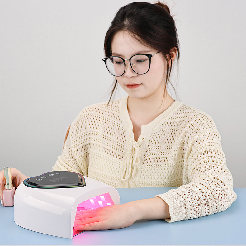 Como escolher a lâmpada LED ideal para suas necessidades de manicure em casa