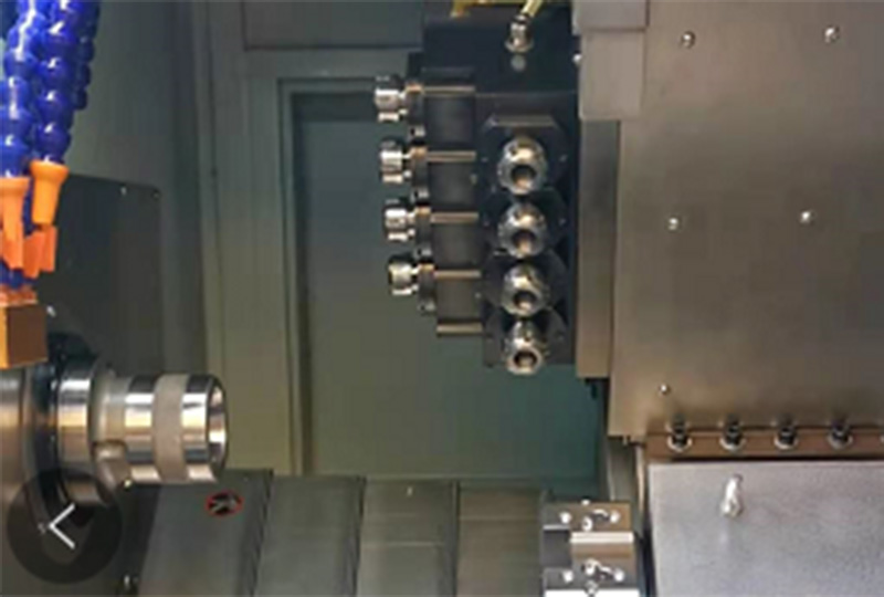 Máquina de contrapunto compuesto de torneado y fresado (3)