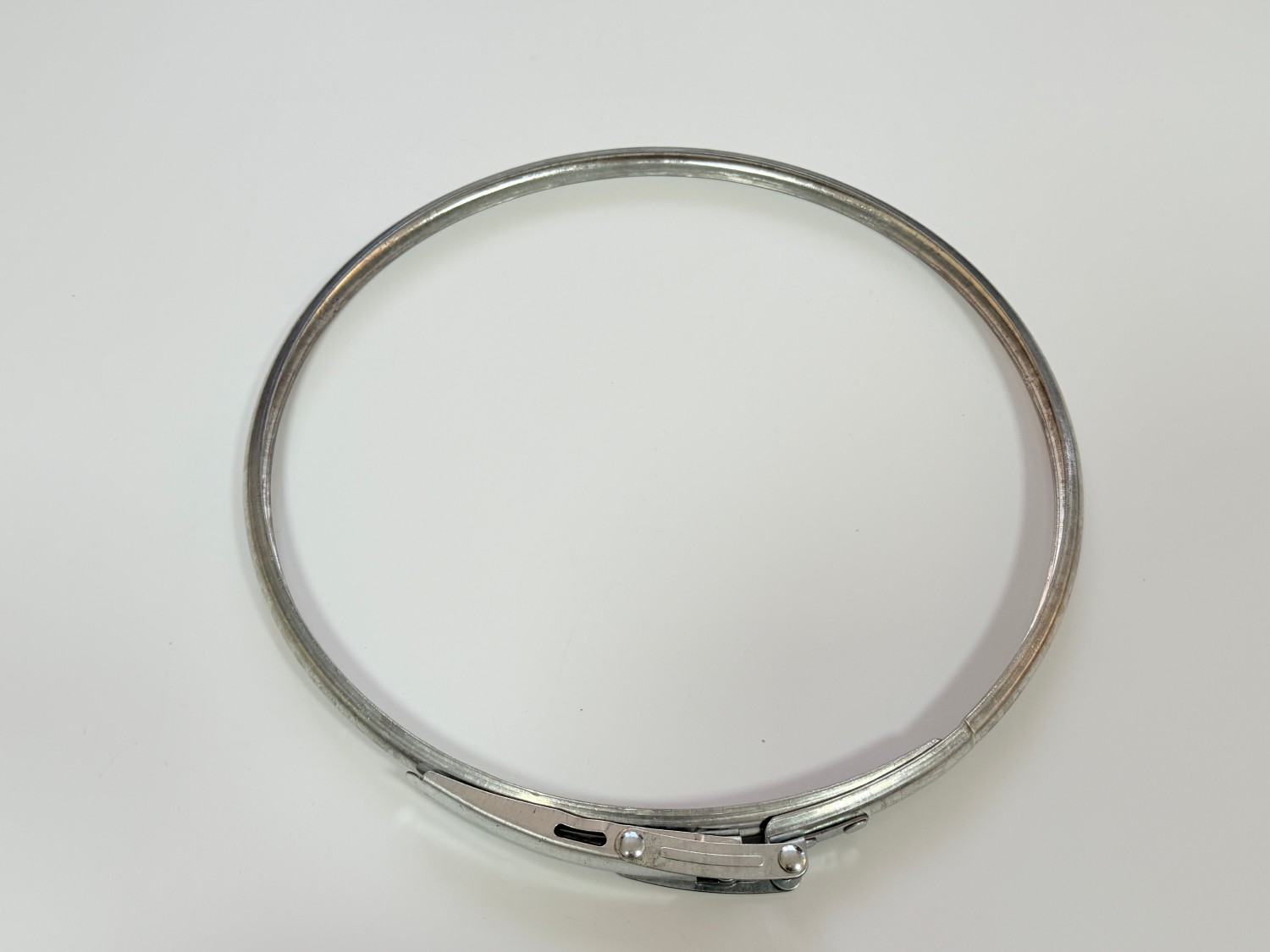 Hoop ring display3