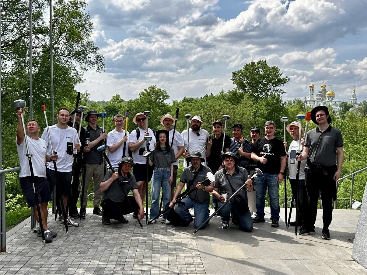 APEKS GNSS lineup at GNSS Battle 2026 Russia — seven receivers field testing
