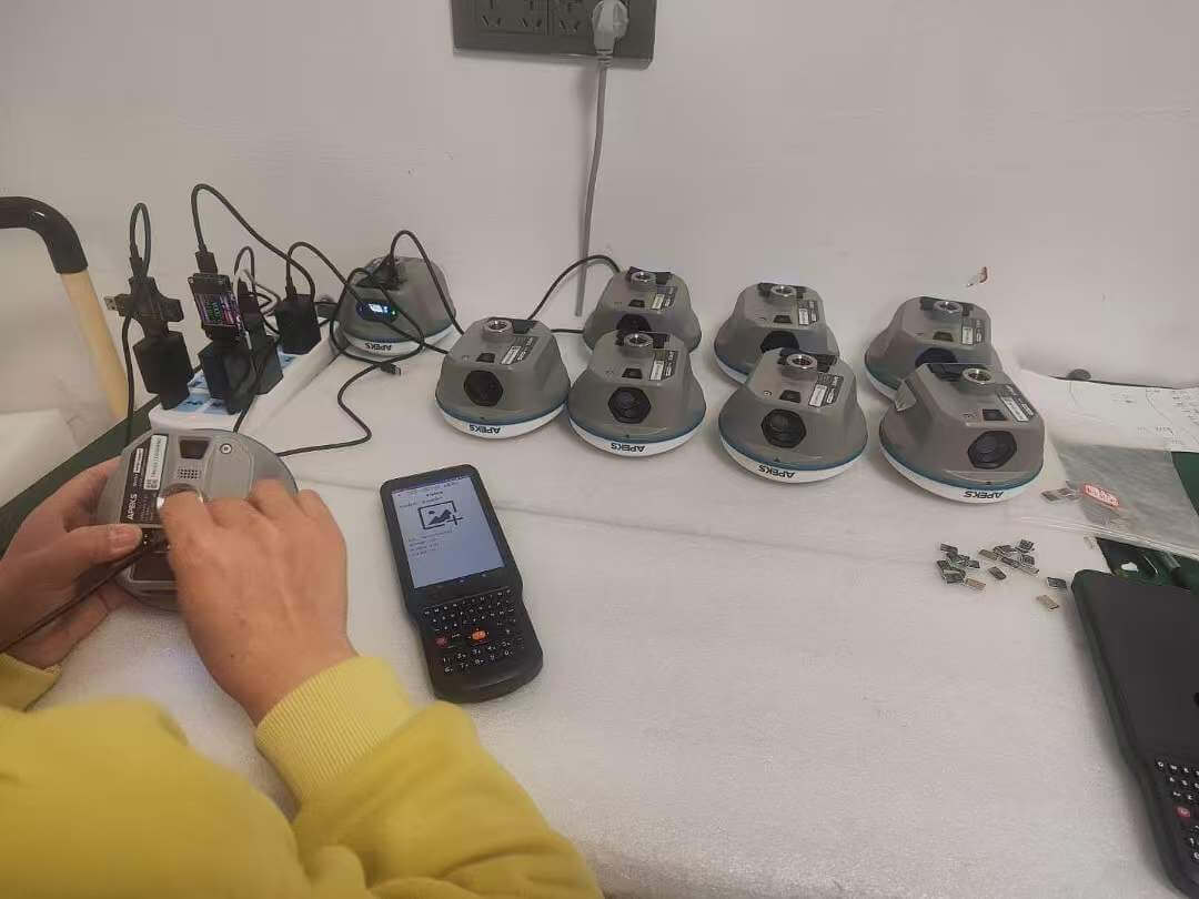 Testing and calibration of APEKS GNSS receivers using a rugged handheld controller and field survey software