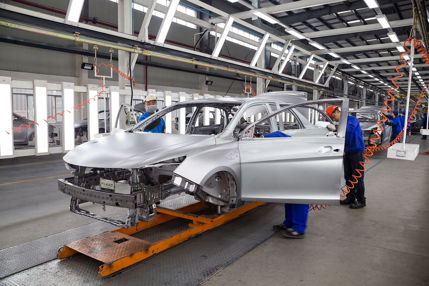 Zarządzanie pozycjonowaniem kluczy dynamometrycznych na linii produkcyjnej