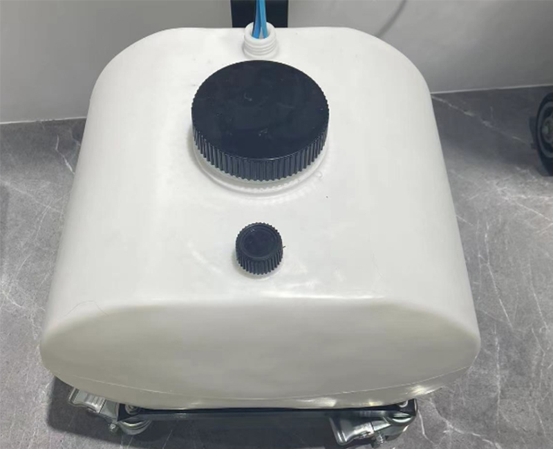 2.Outdoor-Cooling-Fan-with-humidifier.jpg