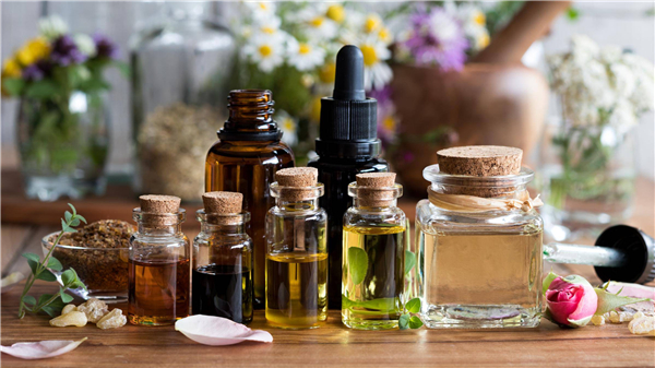 essential oil aogubio.jpg