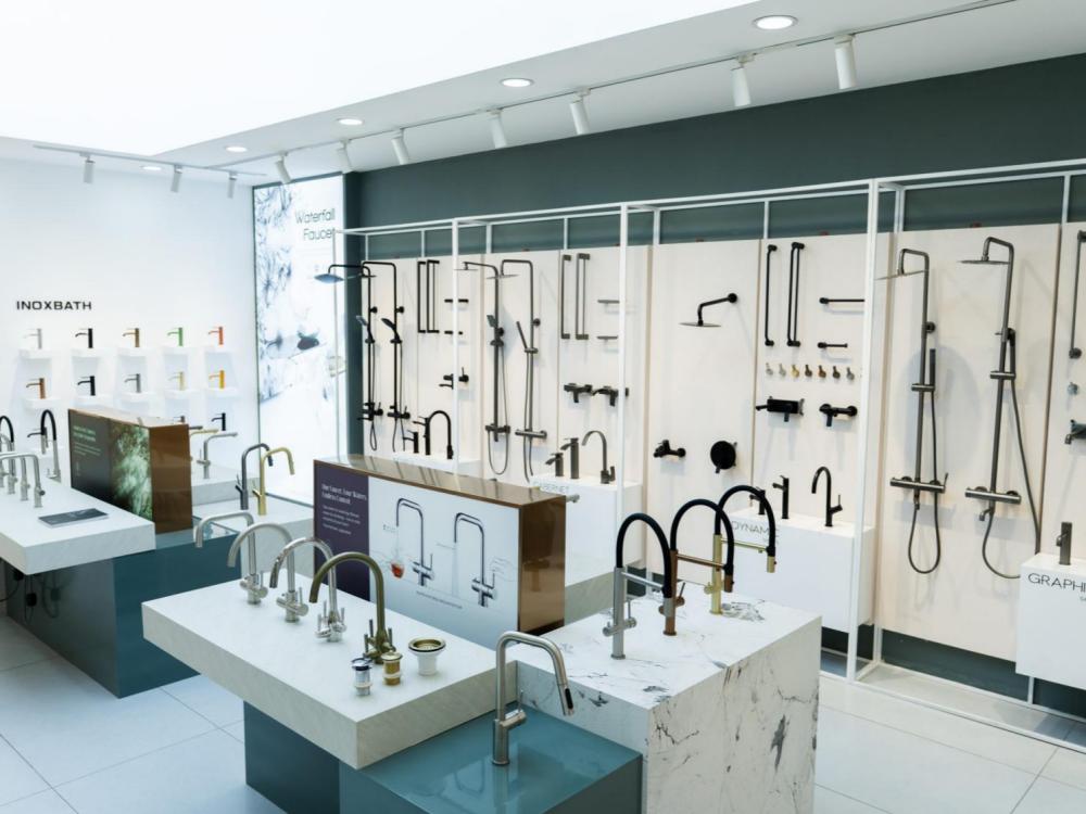 Cuisine architecturale haut de gamme avec robinet extractible en acier inoxydable, fournisseur d'accessoires culinaires de luxe INOXBATH.jpg