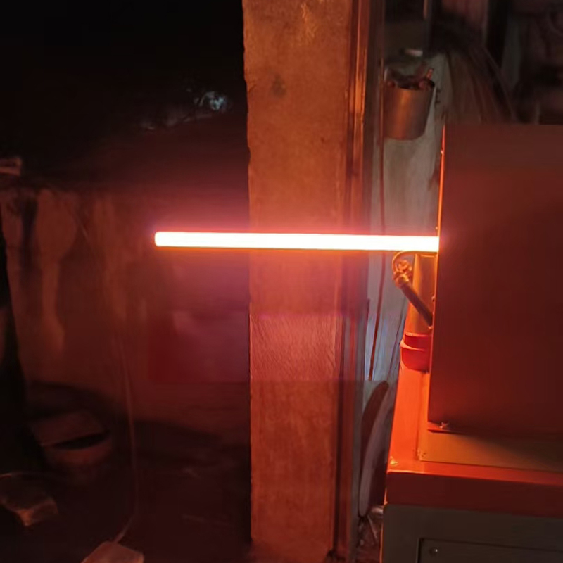 Echipamentele de încălzire pentru forjare de medie frecvență sunt utilizate pe scară largă în diverse domenii, inclusiv în fabricarea mecanică, piese auto, industria aerospațială și sculele hardware (1).