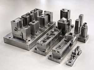 Molds & Precision Components