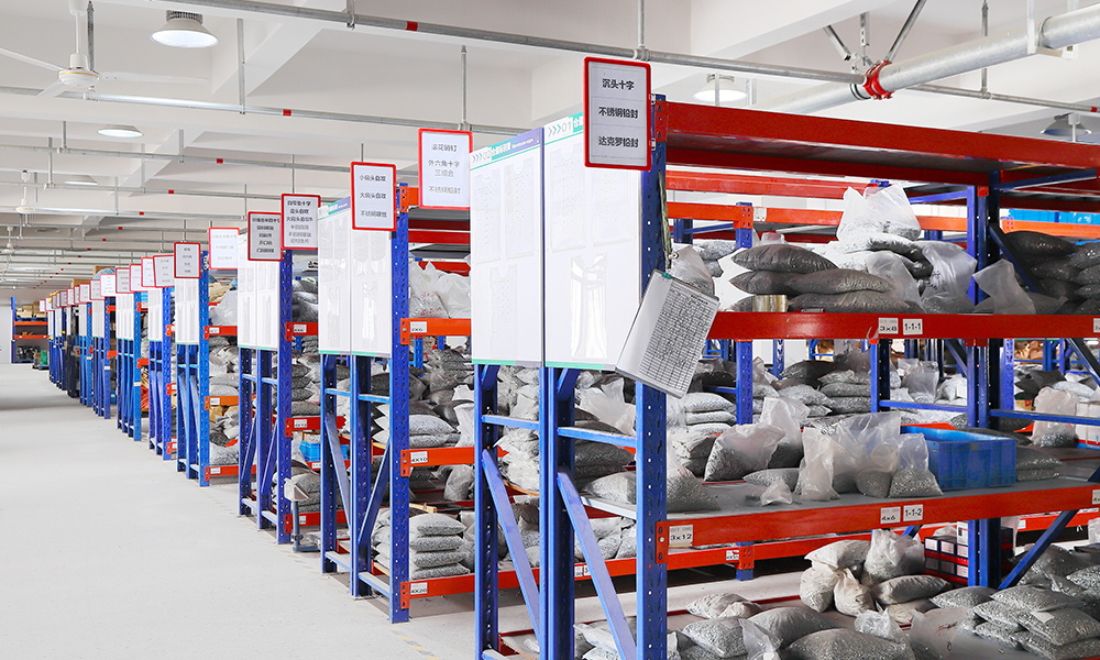 Efficient and high-capacity storage environment