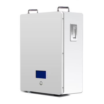 適用於太陽能係統的磷酸鋰電池，容量可選100Ah、200Ah、300Ah，功率可選5kW、10kW、10kWh、20kW，電壓51.2V，容量200Ah/48V。