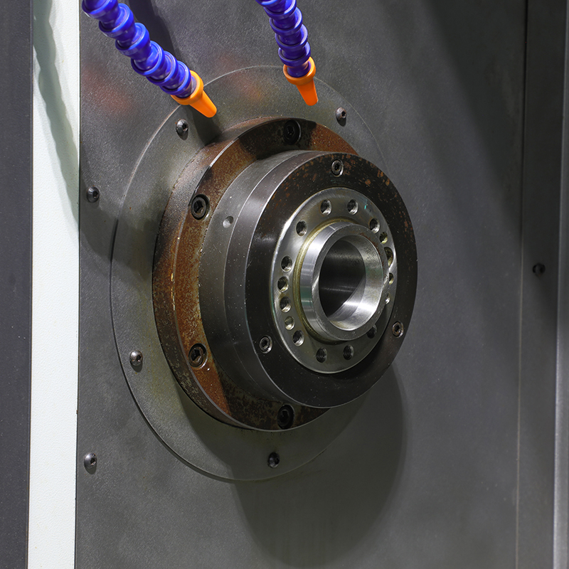 ماكينة الخراطة والطحن CNC خماسية المحاور (4)
