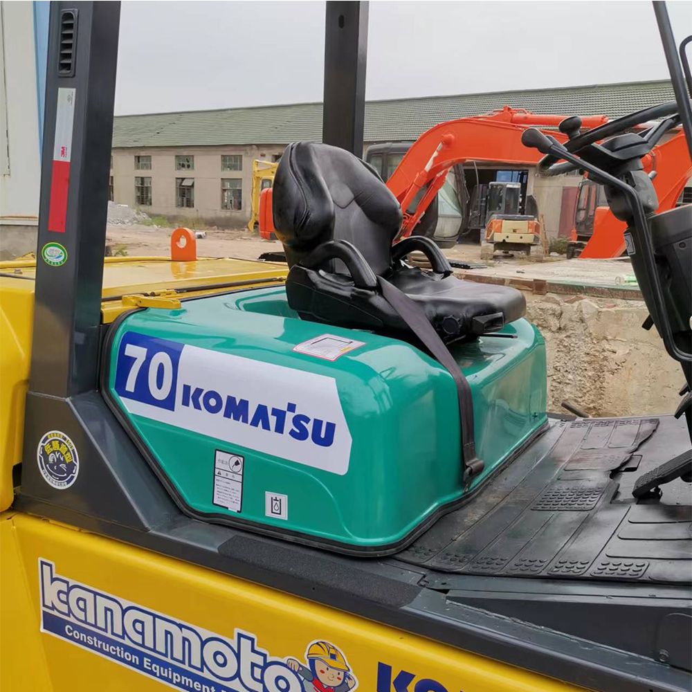 komatsu 7ton 6vd8