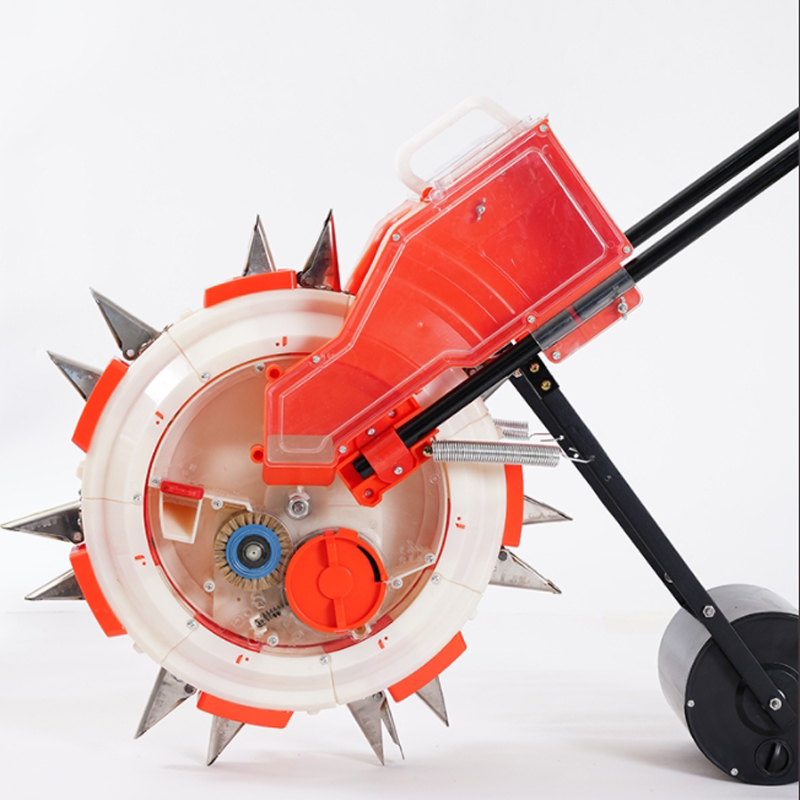 Penanam-Semai-Kecil-Dengan-Baja1