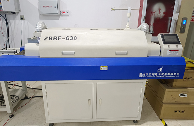 Makinang panghinang na reflow