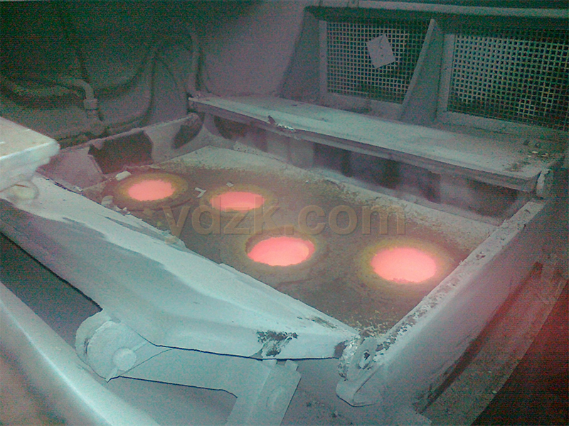 Our Company Has Developed Induction Heating Type Vacuum Tin Metallizer for Paper