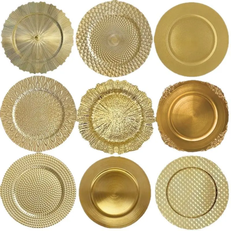 Golden acrylic circular charging pad: A new engine for international wedding table aesthetics