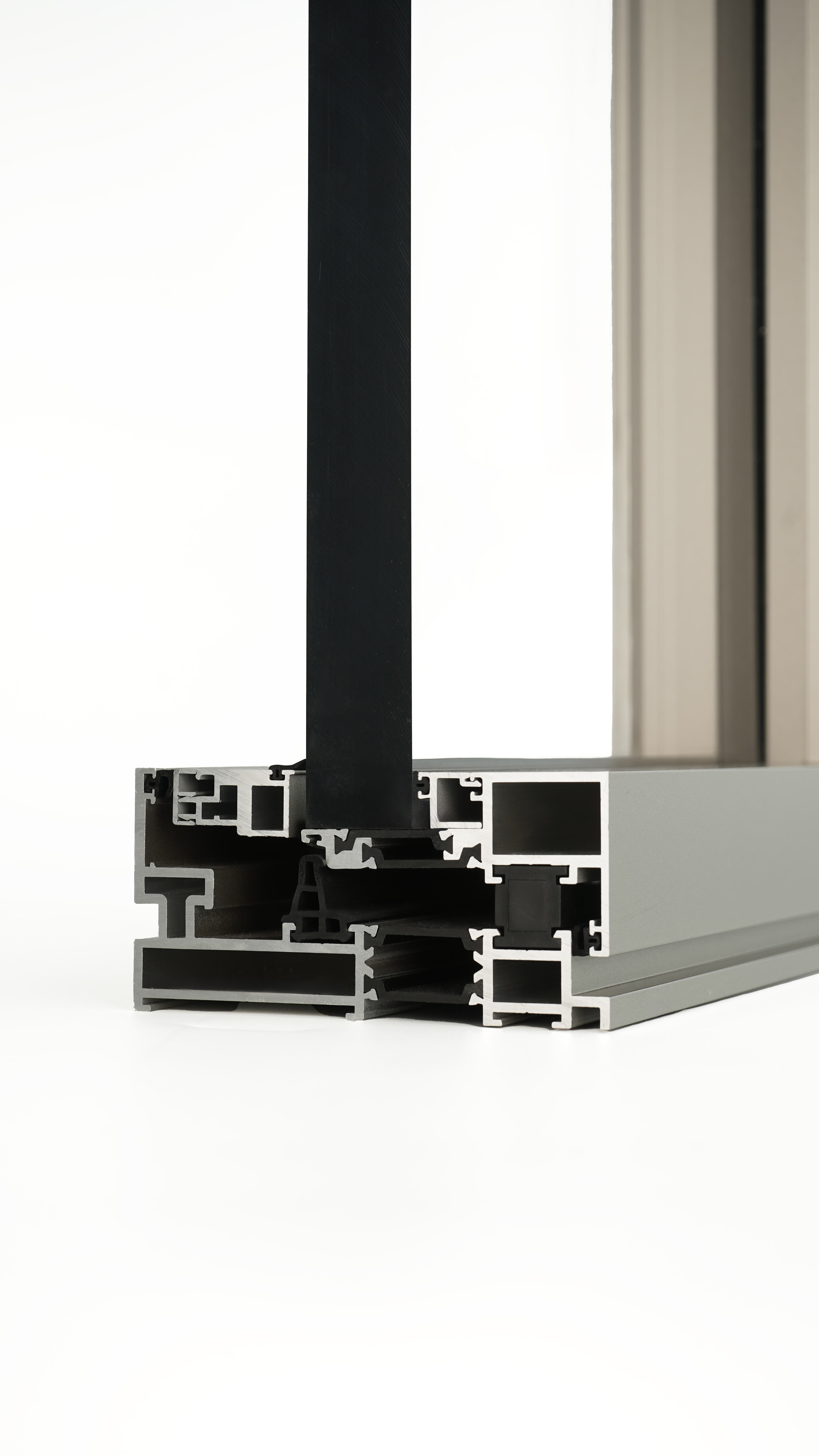 OD.60CV MINIMALIST TILT AND TURN WINDOW｜Interpreting high-end quality life with minimalist aesthetics