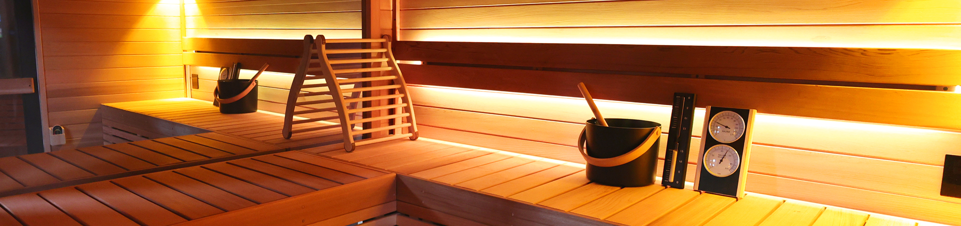 Vapasauna MB007 Luxury Sauna Set Brushed Anodized Finish with Curved Birch Handle for Easy Use in Multiple Colors