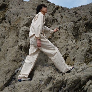 Chapttar Button-Down Shirt: Urban-Outdoor Fusion Redefined