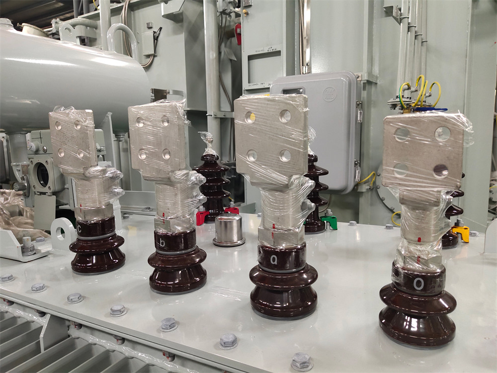 High-Efficiency 220kVA Oil Transformers for Heavy-Duty Applications (3)