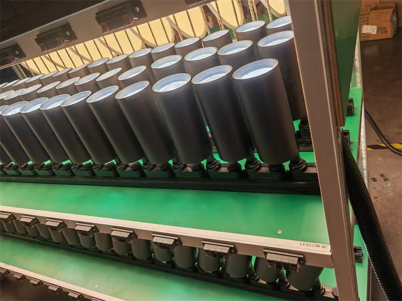 Track light Aging Testing