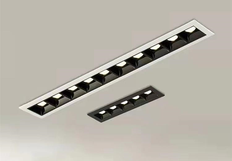Commercial linear light fixture
