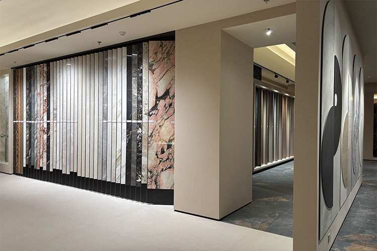 Smart Display Solutions for Limited Showroom Space