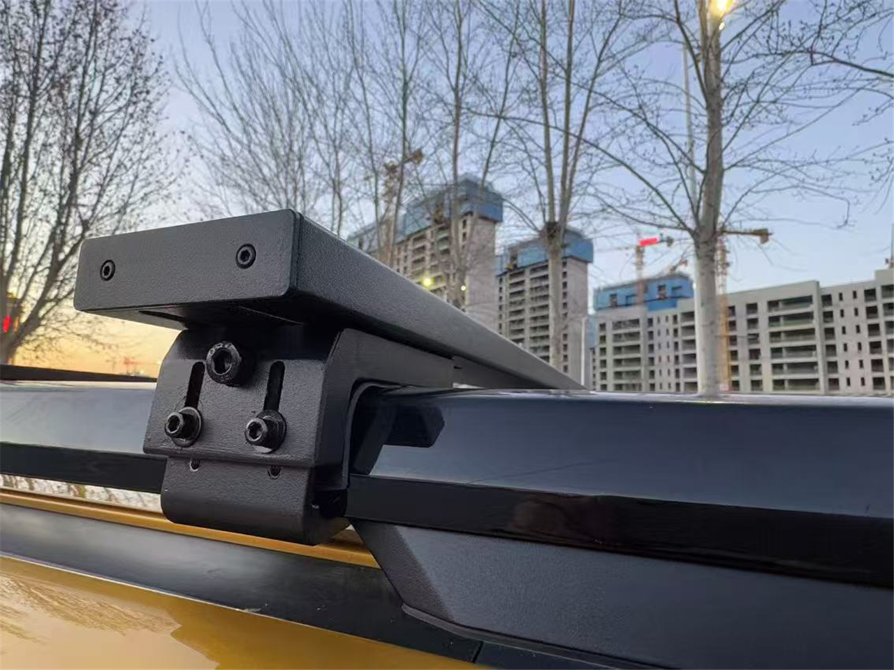 Highly Versatile Our mounting bracket seamlessly works with both the San Hima (2)