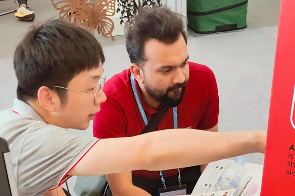 Vertak's Spotlight Moment at Canton Fair II