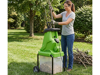 Discover the Benefits of the 2800W Garden Shredder for Waste Reduction