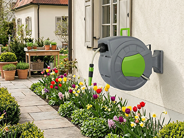Never Struggle with Using Auto-Rewind Hose Reel