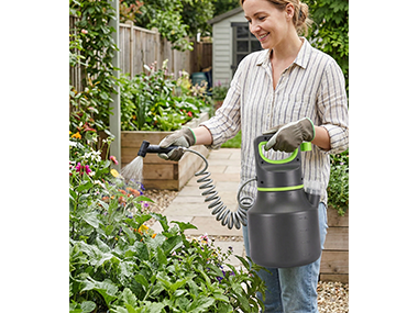 Utilizing the 5L Battery Garden Sprayer to Improve Plant Growth in 2026